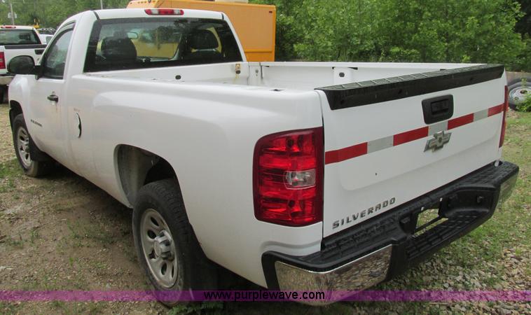image for item K1400 2007 Chevrolet Silverado 1500 pickup truck