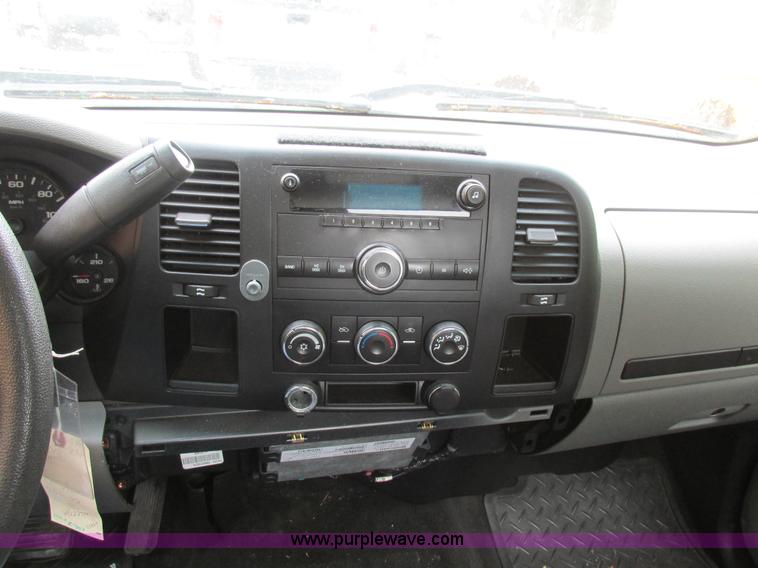 image for item K1400 2007 Chevrolet Silverado 1500 pickup truck