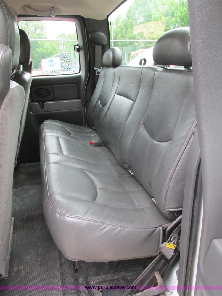 image for item K1404 2006 Chevrolet Silverado 2500HD pickup truck