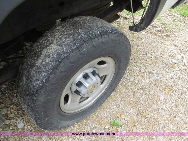 image for item K1404 2006 Chevrolet Silverado 2500HD pickup truck