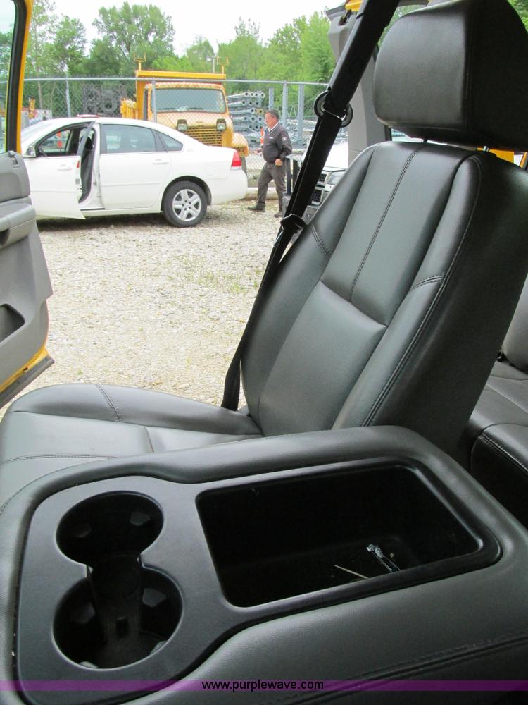 image for item K1405 2007 Chevrolet Silverado 1500 pickup truck