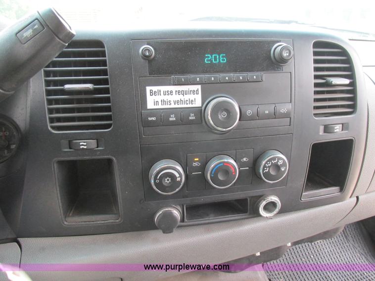 image for item K1405 2007 Chevrolet Silverado 1500 pickup truck