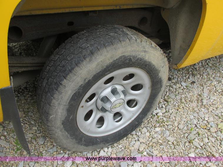 image for item K1405 2007 Chevrolet Silverado 1500 pickup truck