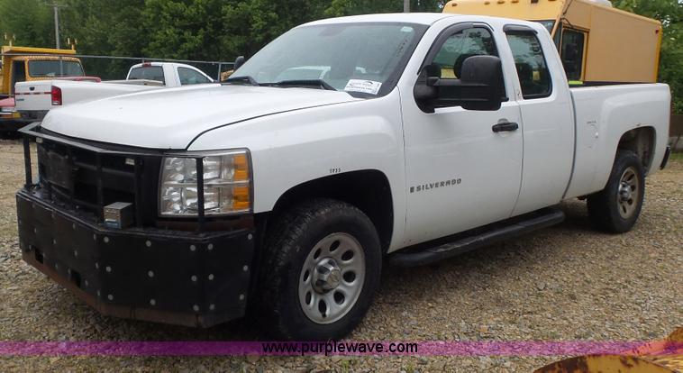 image for item K1406 2008 Chevrolet Silverado 1500 pickup truck