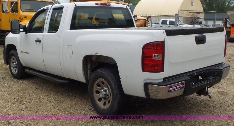 image for item K1406 2008 Chevrolet Silverado 1500 pickup truck