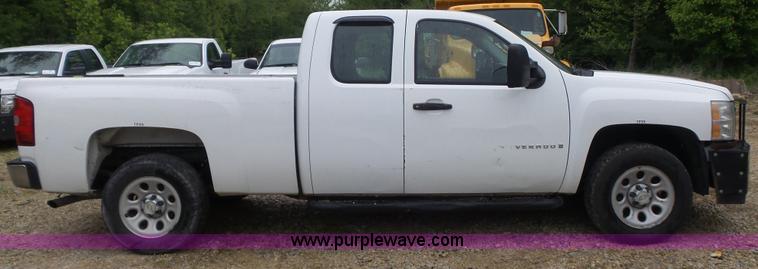 image for item K1406 2008 Chevrolet Silverado 1500 pickup truck