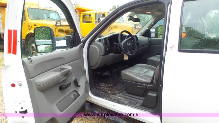 image for item K1406 2008 Chevrolet Silverado 1500 pickup truck