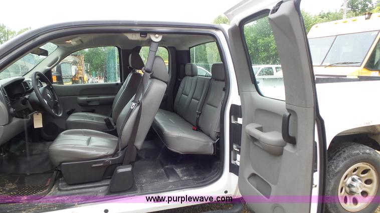 image for item K1406 2008 Chevrolet Silverado 1500 pickup truck