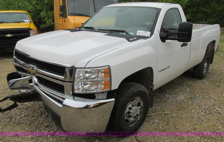image for item K1408 2008 Chevrolet Silverado 2500HD pickup truck