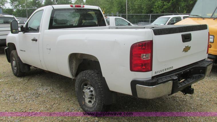 image for item K1408 2008 Chevrolet Silverado 2500HD pickup truck