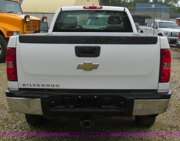 image for item K1408 2008 Chevrolet Silverado 2500HD pickup truck