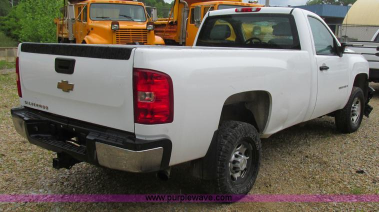 image for item K1408 2008 Chevrolet Silverado 2500HD pickup truck