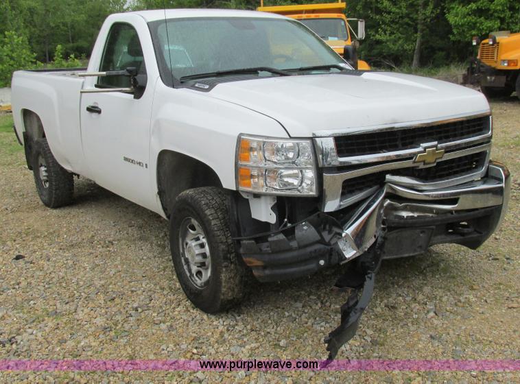 image for item K1408 2008 Chevrolet Silverado 2500HD pickup truck