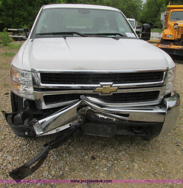 image for item K1408 2008 Chevrolet Silverado 2500HD pickup truck