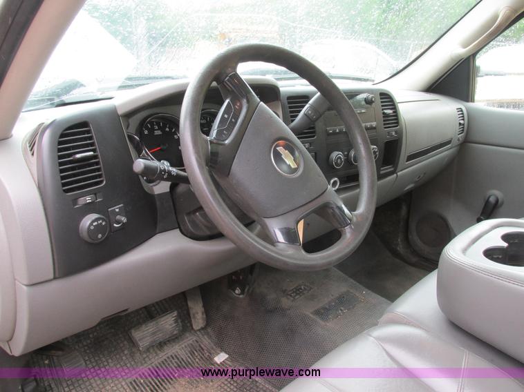 image for item K1408 2008 Chevrolet Silverado 2500HD pickup truck