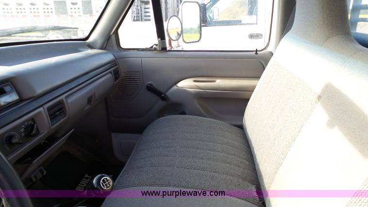 image for item K4056 1997 Ford F350 flatbed pickup truck