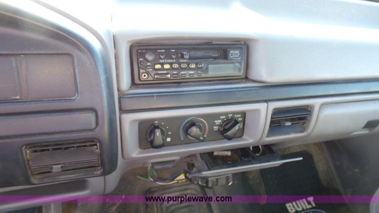 image for item K4056 1997 Ford F350 flatbed pickup truck