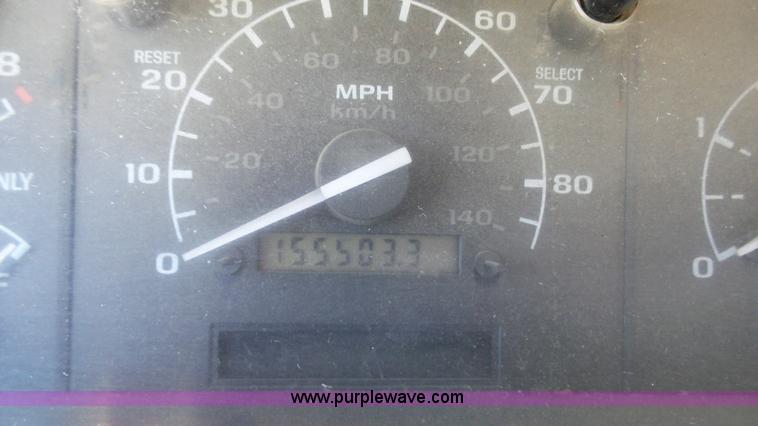 image for item K4056 1997 Ford F350 flatbed pickup truck