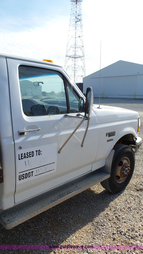 image for item K4056 1997 Ford F350 flatbed pickup truck