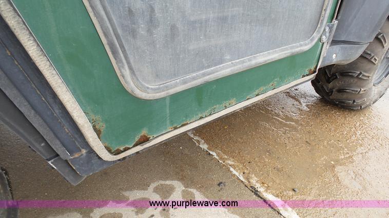 image for item K4081 2010 Kawasaki Mule 4000 utility vehicle