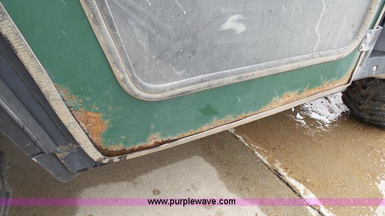 image for item K4082 2010 Kawasaki Mule 4000 utility vehicle