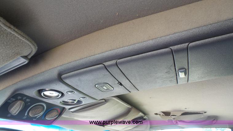 image for item K4558 1995 Chevrolet Suburban C2500 SUV