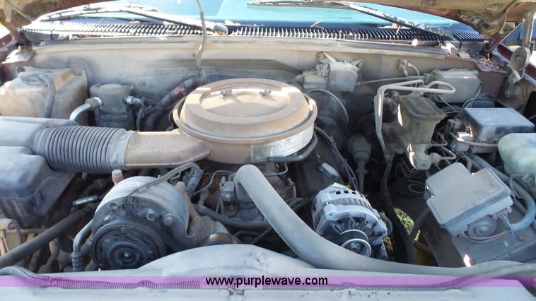 image for item K4558 1995 Chevrolet Suburban C2500 SUV