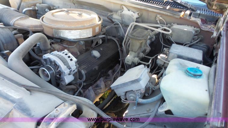 image for item K4558 1995 Chevrolet Suburban C2500 SUV