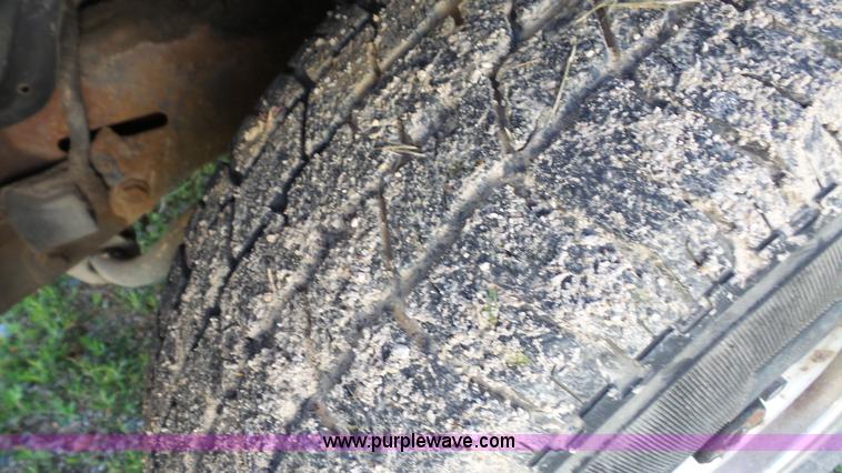 image for item K4558 1995 Chevrolet Suburban C2500 SUV