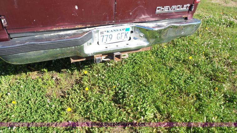 image for item K4558 1995 Chevrolet Suburban C2500 SUV
