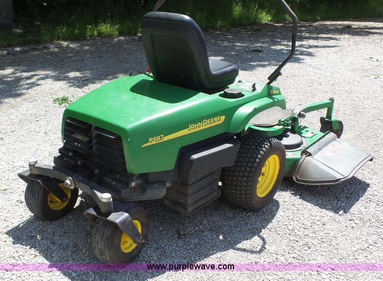 image for item K4595 John Deere F687 Z-Trak lawn mower