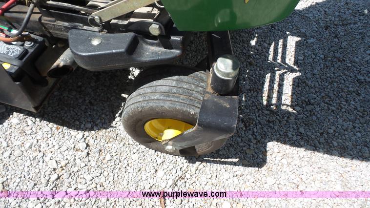 image for item K4595 John Deere F687 Z-Trak lawn mower