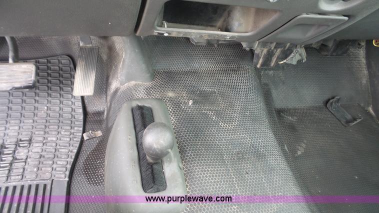 image for item K4720 2006 Chevrolet Silverado 1500 pickup truck