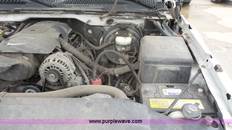 image for item K4720 2006 Chevrolet Silverado 1500 pickup truck