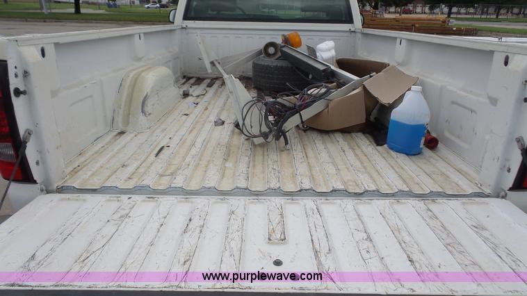 image for item K4720 2006 Chevrolet Silverado 1500 pickup truck