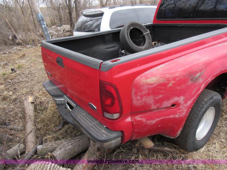 image for item K5499 1999 Ford F350 Super Duty Crew Cab pickup truck