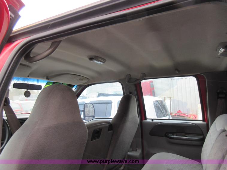 image for item K5499 1999 Ford F350 Super Duty Crew Cab pickup truck