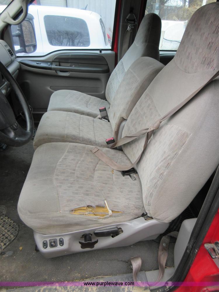 image for item K5499 1999 Ford F350 Super Duty Crew Cab pickup truck