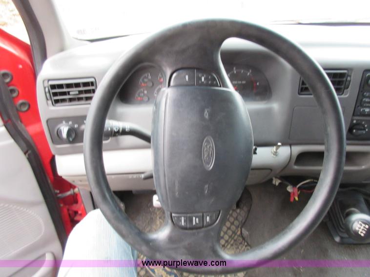 image for item K5499 1999 Ford F350 Super Duty Crew Cab pickup truck