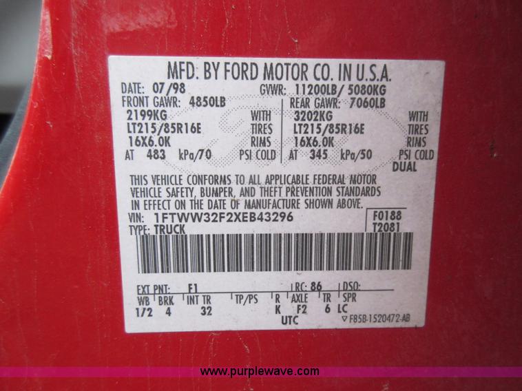 image for item K5499 1999 Ford F350 Super Duty Crew Cab pickup truck