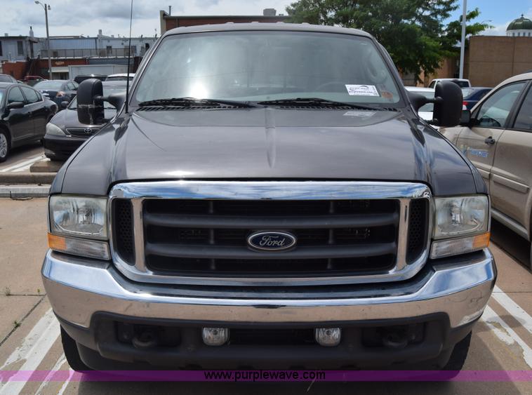 image for item K6505 2003 Ford F250 Super Duty Crew Cab pickup truck