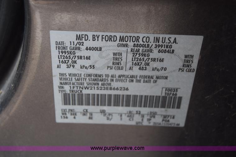 image for item K6505 2003 Ford F250 Super Duty Crew Cab pickup truck