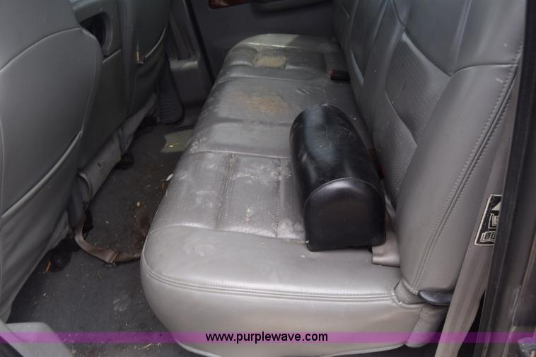 image for item K6505 2003 Ford F250 Super Duty Crew Cab pickup truck