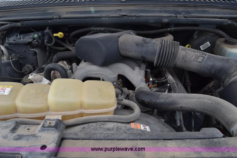 image for item K6505 2003 Ford F250 Super Duty Crew Cab pickup truck