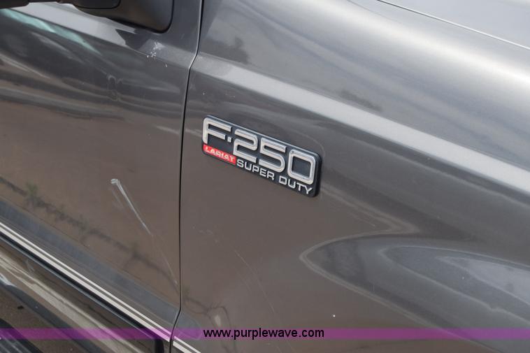 image for item K6505 2003 Ford F250 Super Duty Crew Cab pickup truck