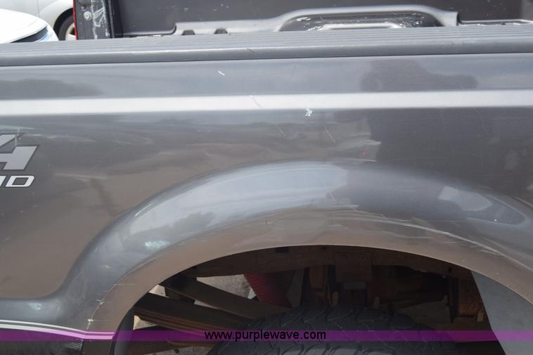 image for item K6505 2003 Ford F250 Super Duty Crew Cab pickup truck