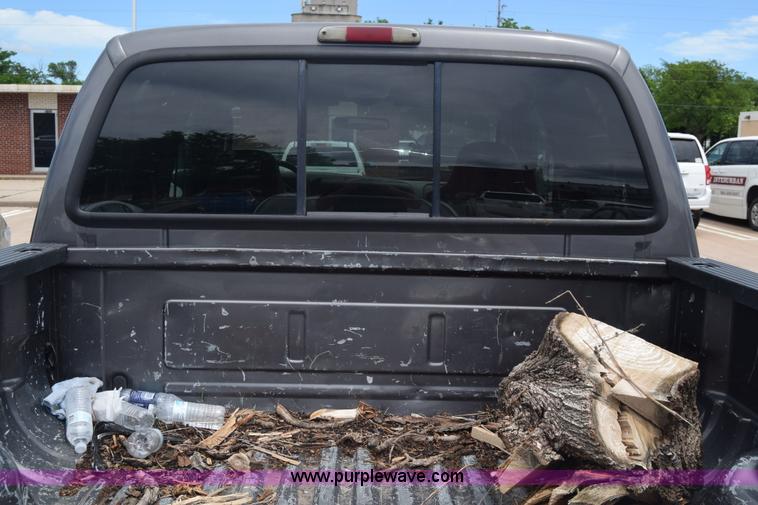 image for item K6505 2003 Ford F250 Super Duty Crew Cab pickup truck