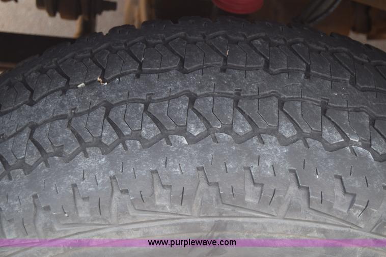 image for item K6505 2003 Ford F250 Super Duty Crew Cab pickup truck