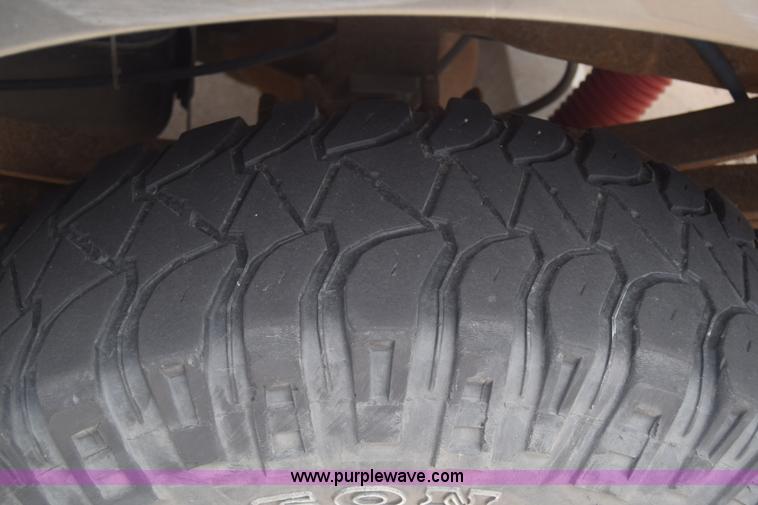 image for item K6505 2003 Ford F250 Super Duty Crew Cab pickup truck