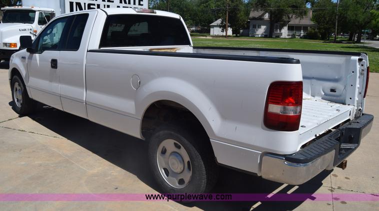 image for item K6573 2004 Ford F150 SuperCab pickup truck